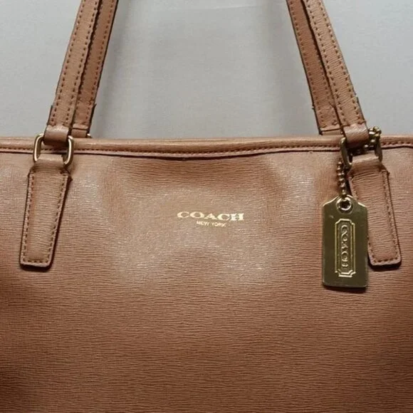 Coach East West City Tote Bag F23576 Tan Beige Saffiano Leather Shoulderbag GUC - Picture 15 of 16